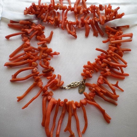 Designer Les Bernard Italian Salmon Orange Red Branch Coral Beaded Necklace 50 g